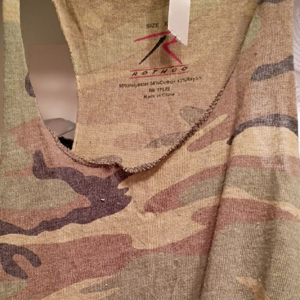 Camo Razor Back Tank - Picture 4 of 4